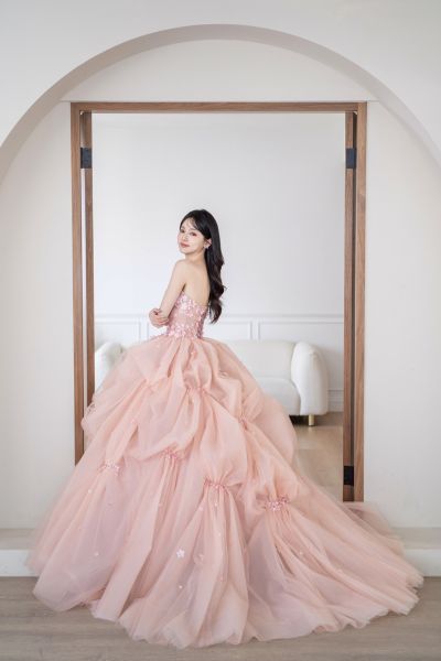 高雄翡麗婚紗 韓系婚紗 花園系列禮服 櫻花少女．粉色花瓣層次禮服1