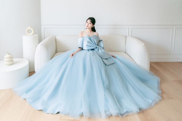 高雄翡麗婚紗 韓系婚紗 花園系列禮服 花園舞蝶．湛藍蝴蝶結禮服1