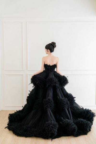 高雄翡麗婚紗 黑羽戀人．可拆式蛋糕澎裙禮服1