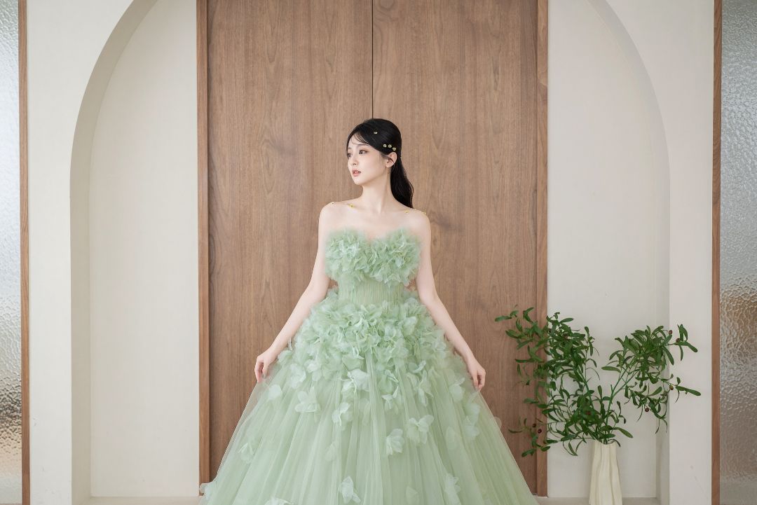 [婚紗單拍專案照片]